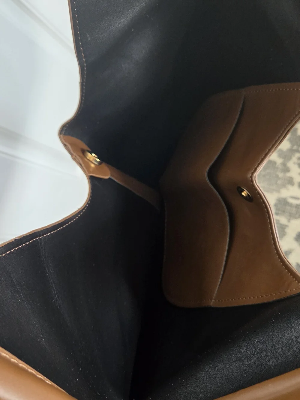 Unknown* Brown Leather-Style Knotted Hobo Bag